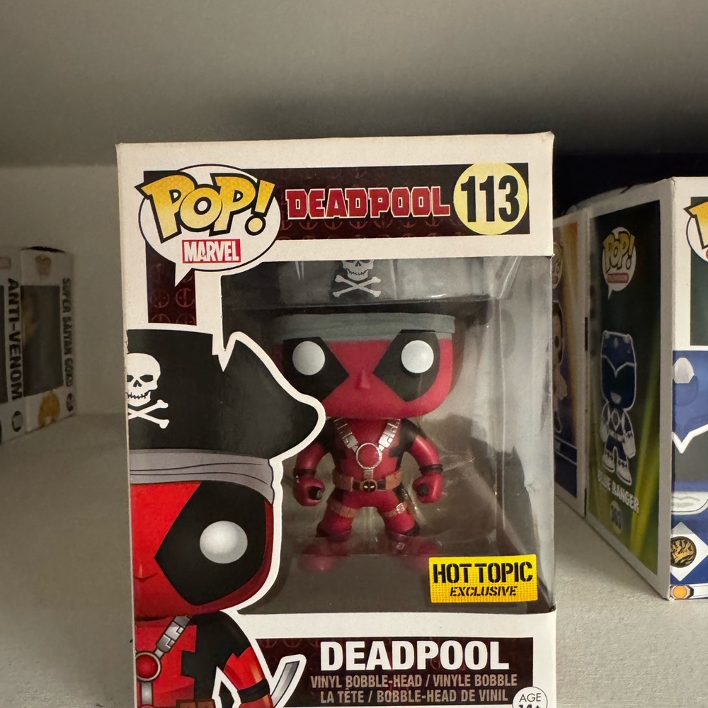 Funko Pop Deadpool Vinyl Figure hot topic exclusive